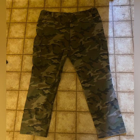 American eagle camouflage cargos - Picture 2 of 7
